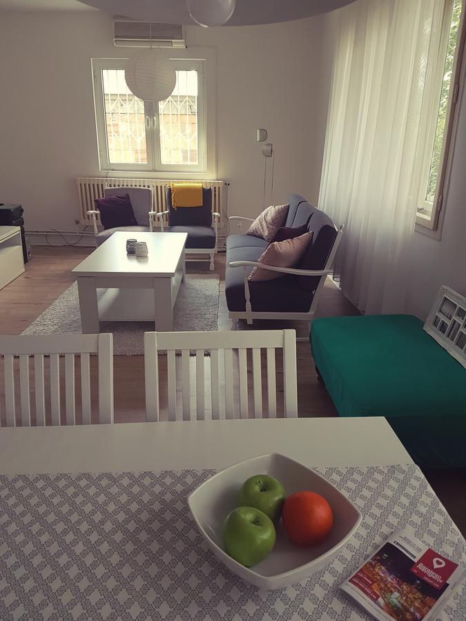Cosy And Chic... Parking Included Apartment Сараево Екстериор снимка